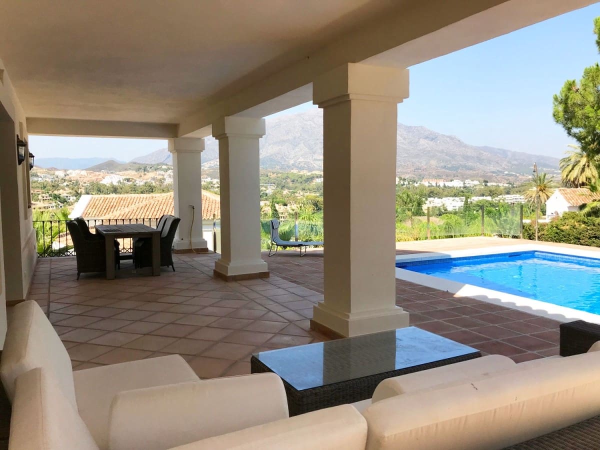 5 bedroom Villa for sale in Marbella with pool garage - € 2,350,000 (Ref: 9725543)