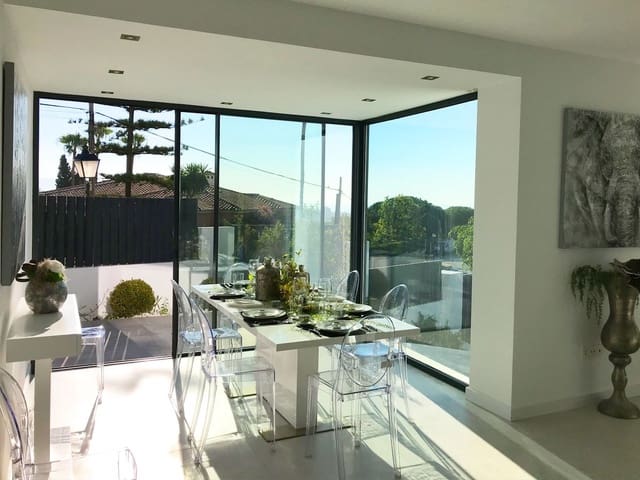 4 soveværelse Villa til salg i Marbella med swimmingpool garage - € 1.890.000 (Ref: 9725545)