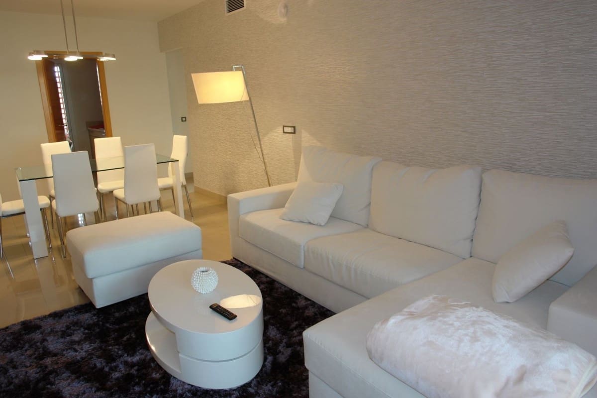 2 slaapkamer Appartement te koop in Estepona met zwembad - € 325.000 (Ref: 9725547)