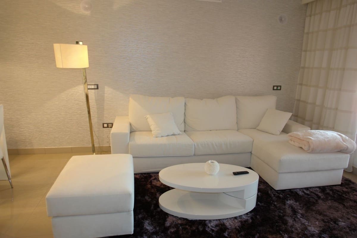 2 slaapkamer Appartement te koop in Estepona met zwembad - € 325.000 (Ref: 9725547)