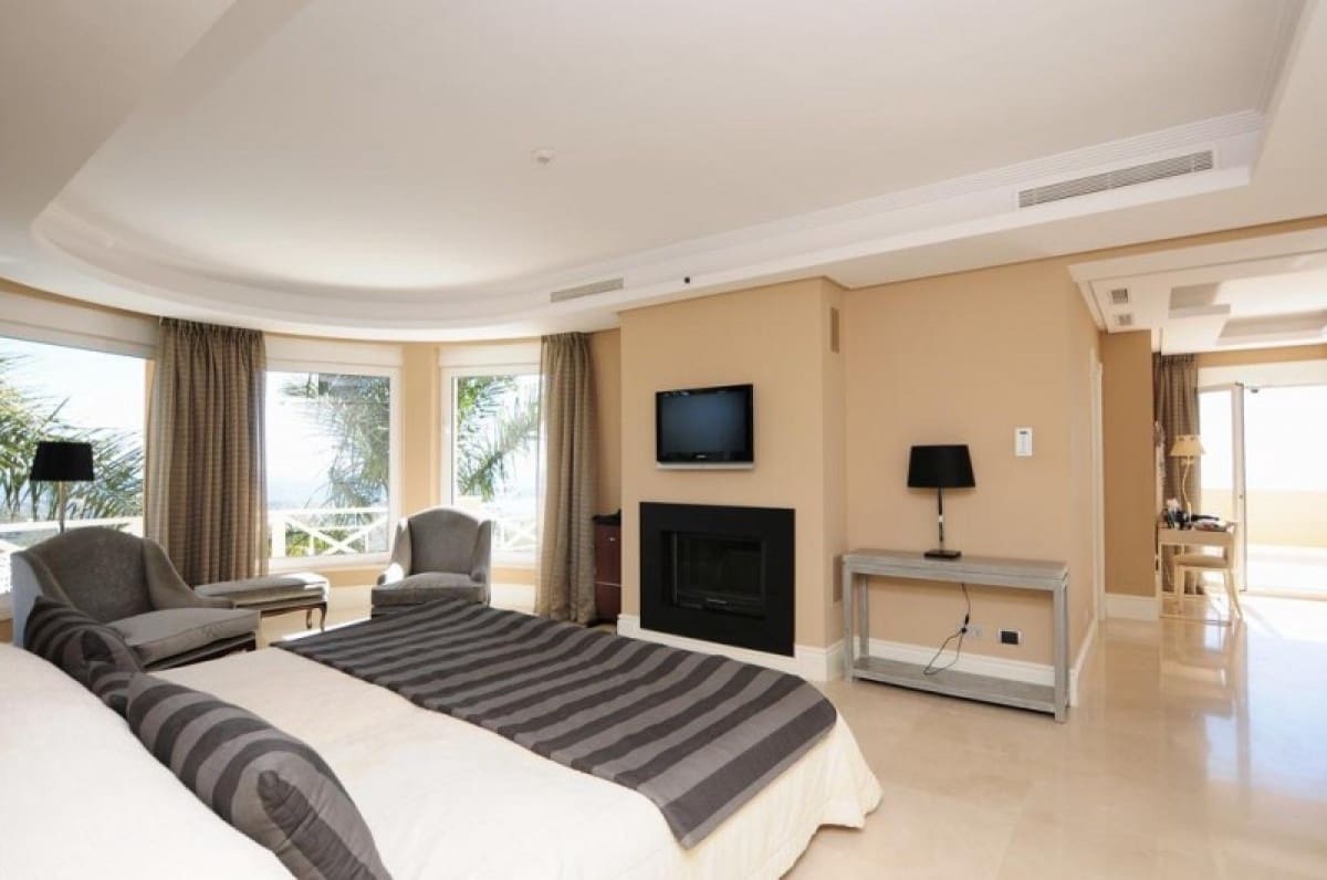 4 soveværelse Villa til salg i Marbella med swimmingpool - € 2.750.000 (Ref: 9725550)