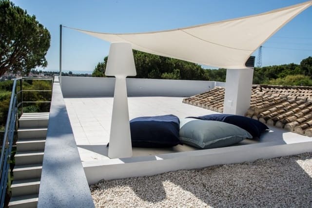 4 slaapkamer Villa te koop in Marbella met zwembad - € 1.495.000 (Ref: 9725553)