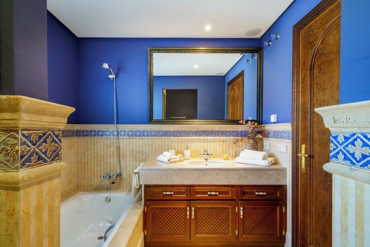 5 soveværelse Villa til salg i Marbella med swimmingpool garage - € 2.995.000 (Ref: 9725556)