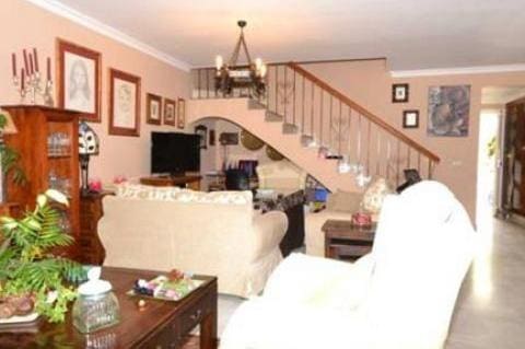 3 bedroom Townhouse for sale in Marbella with pool - € 389,000 (Ref: 9725560)