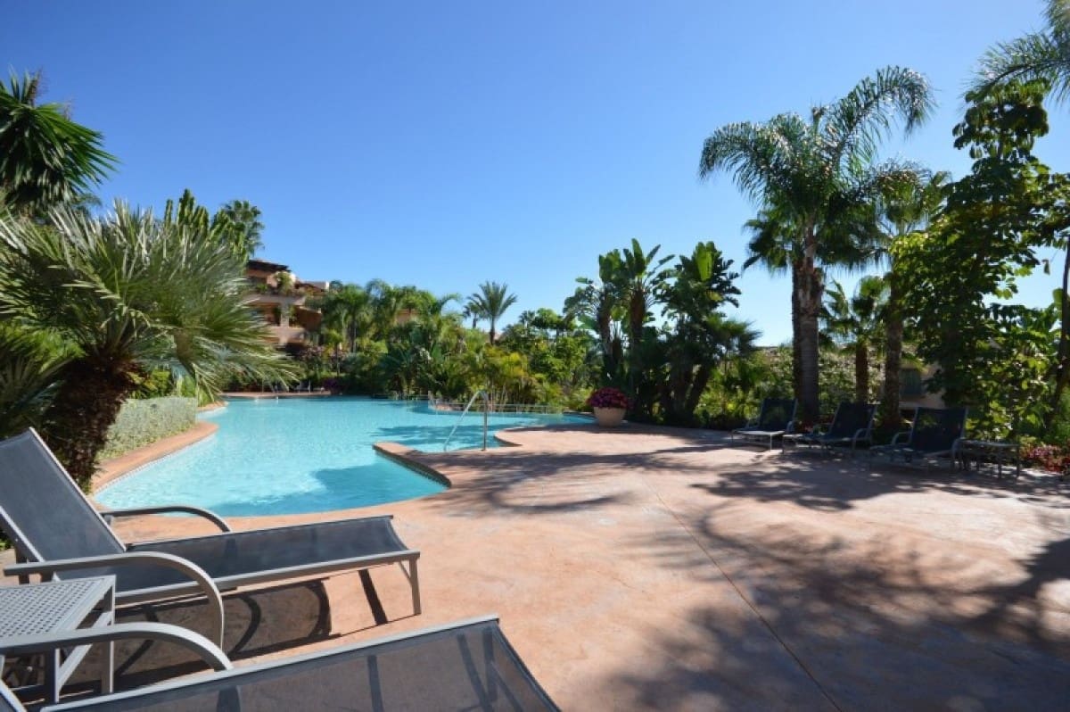 2 quarto Apartamento para venda em Marbella com piscina garagem - 895 000 € (Ref: 9725562)