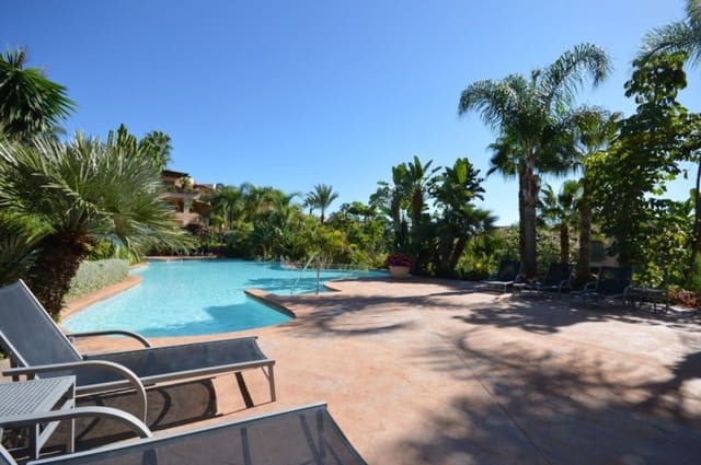 2 quarto Apartamento para venda em Marbella com piscina garagem - 895 000 € (Ref: 9725562)