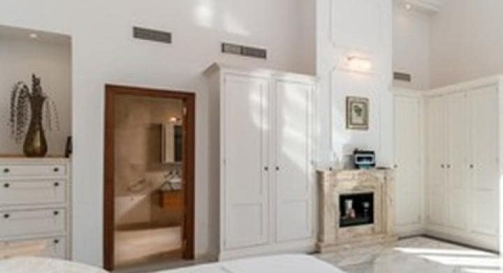 4 bedroom Villa for sale in Marbella with pool - € 1,875,000 (Ref: 9725563)