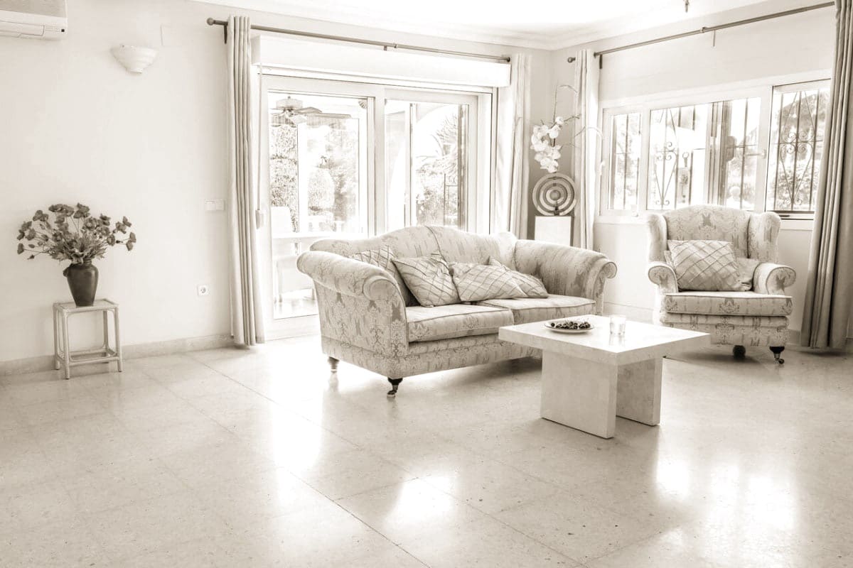 4 chambre Villa/Maison à vendre à Estepona avec piscine - 550 000 € (Ref: 9725581)