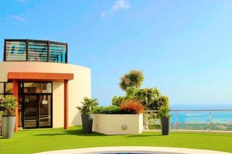 2 sypialnia Penthouse na sprzedaż w Marbella z basenem garażem - 395 000 € (Ref: 9725582)