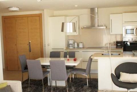 2 sypialnia Penthouse na sprzedaż w Marbella z basenem garażem - 395 000 € (Ref: 9725582)