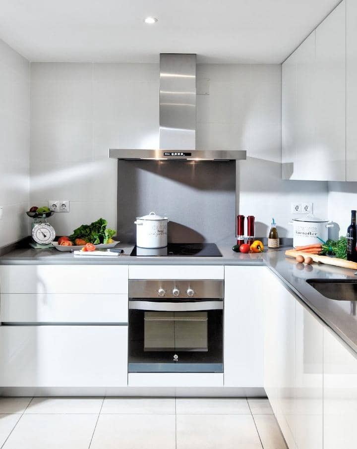 3 soverom Leilighet til salgs i Nueva Andalucia med svømmebasseng garasje - € 320 000 (Ref: 9725591)