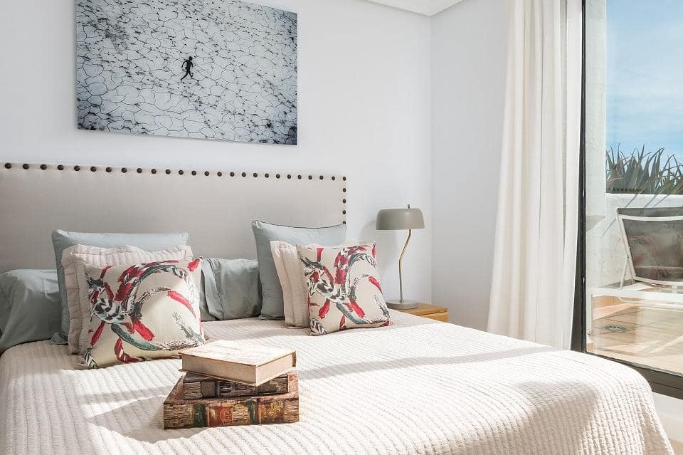 2 quarto Apartamento para venda em Estepona com piscina garagem - 304 000 € (Ref: 9725593)