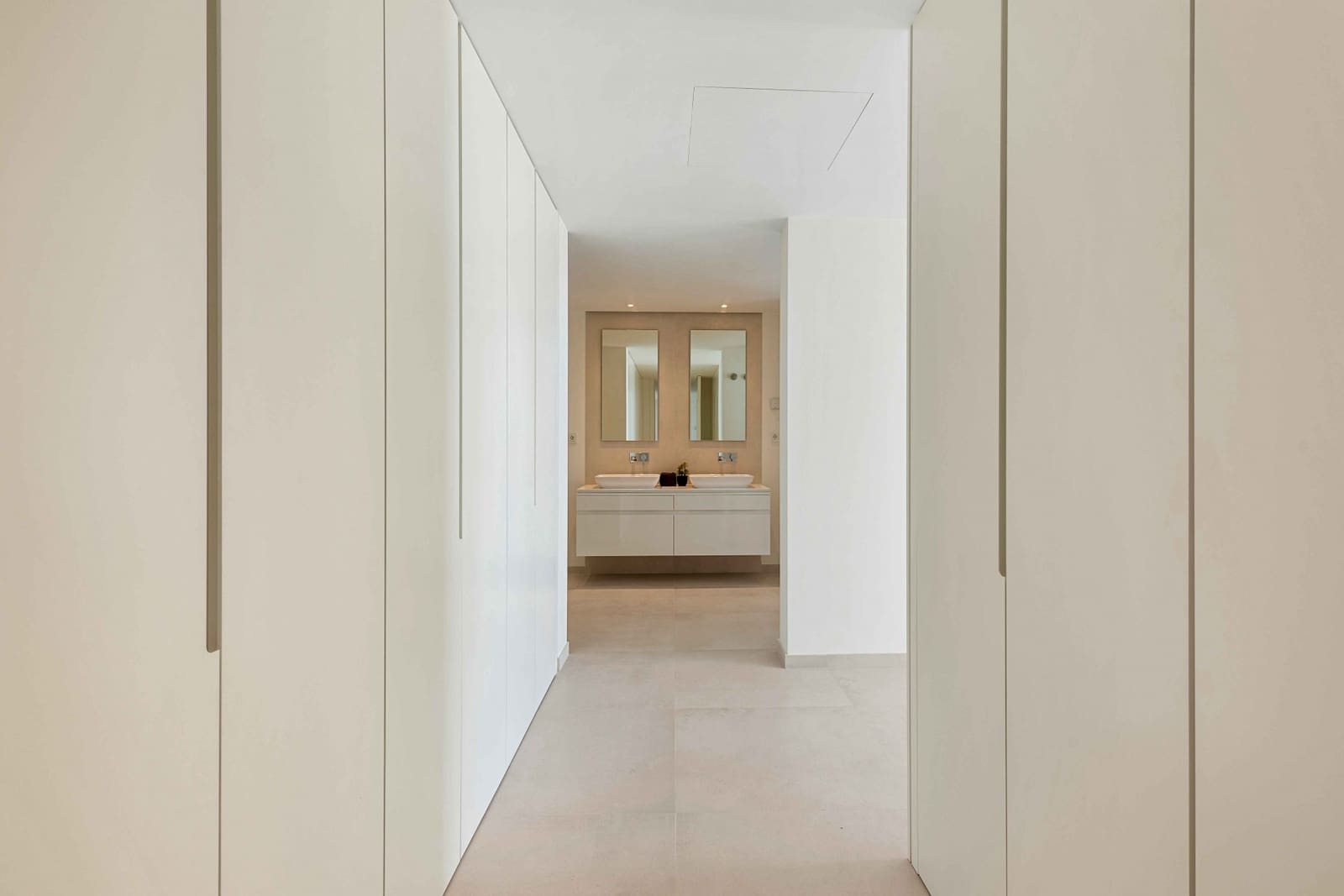 2 slaapkamer Appartement te koop in Marbella met zwembad garage - € 695.000 (Ref: 9725601)