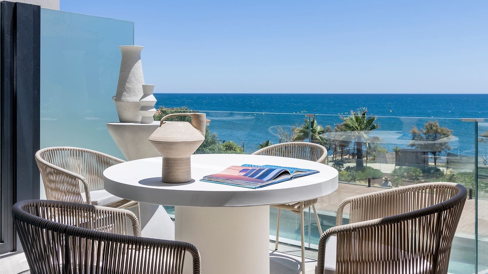 3 chambre Appartement à vendre à Estepona avec piscine garage - 1 280 000 € (Ref: 9725603)