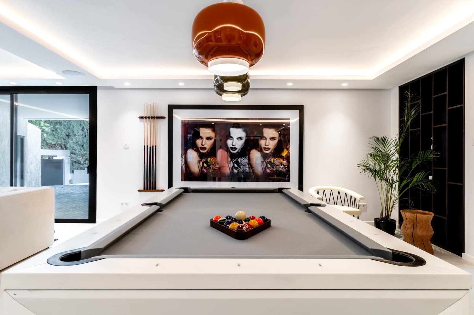 5 soveværelse Villa til salg i Nueva Andalucia med swimmingpool garage - € 3.995.000 (Ref: 9725608)