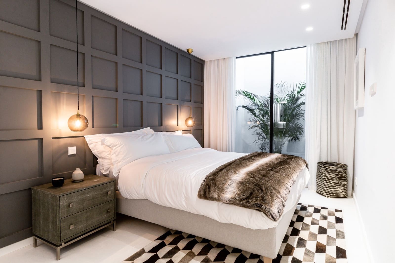 5 soveværelse Villa til salg i Nueva Andalucia med swimmingpool garage - € 3.995.000 (Ref: 9725608)