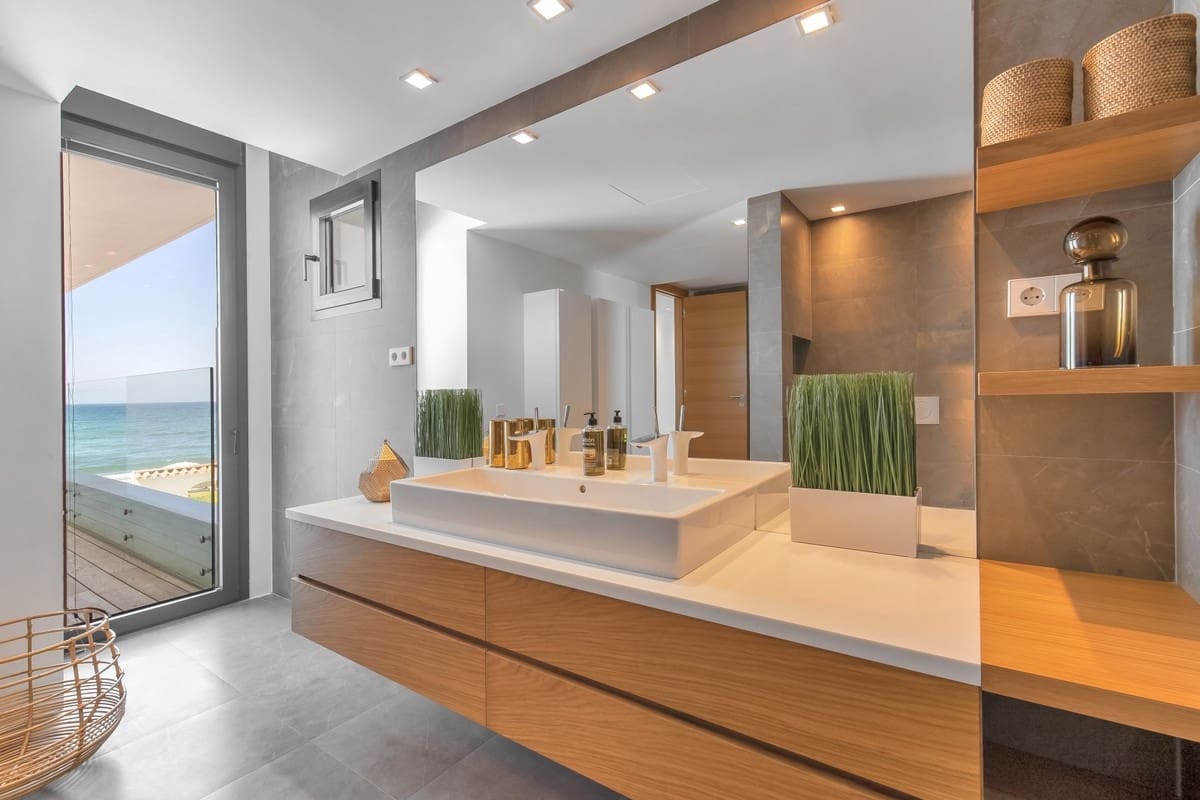 6 sypialnia Willa na sprzedaż w Marbella z basenem garażem - 6 500 000 € (Ref: 9725616)