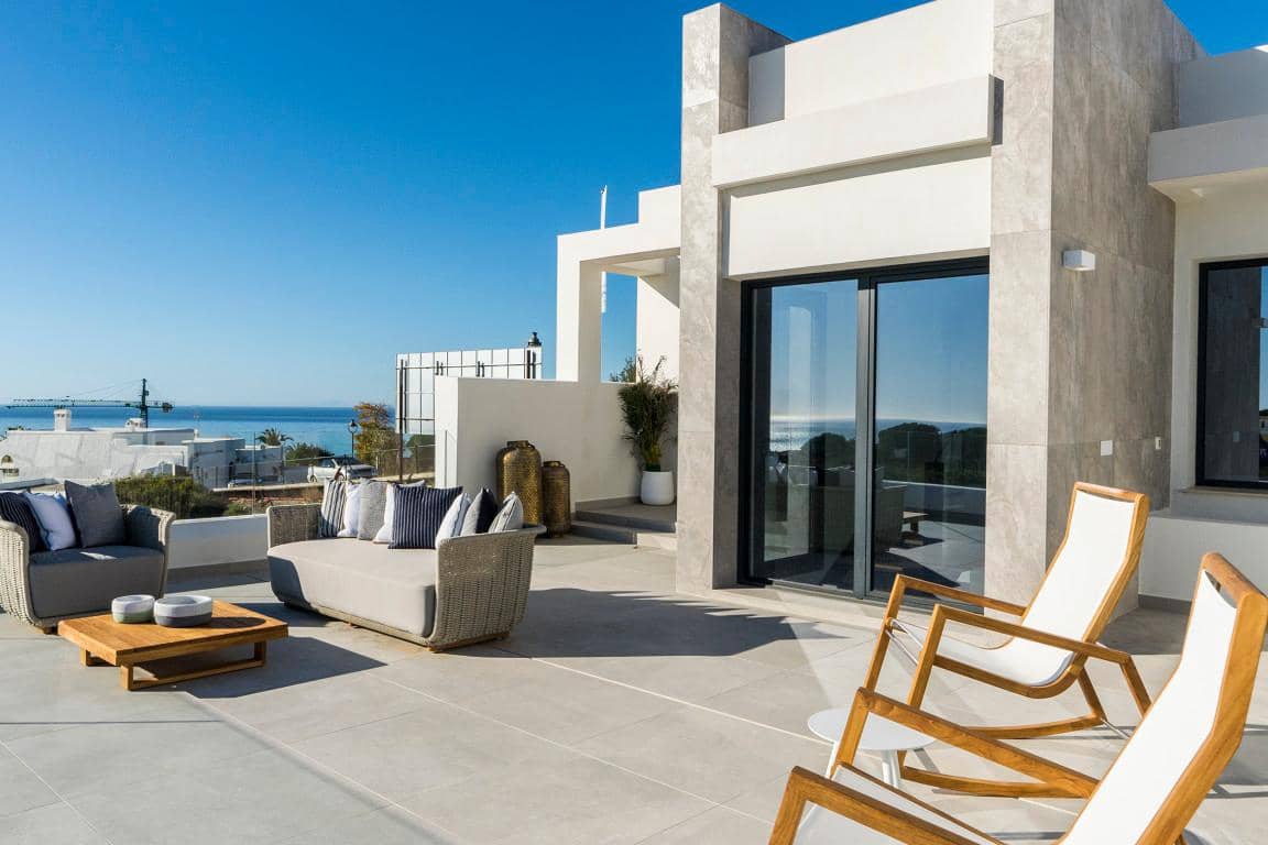 3 bedroom Villa for sale in Marbella with pool garage - € 980,000 (Ref: 9725621)