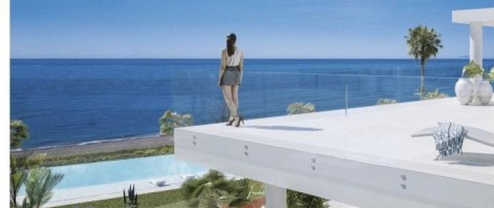 3 sypialnia Apartament na sprzedaż w Marbella z basenem - 2 675 000 € (Ref: 9725628)