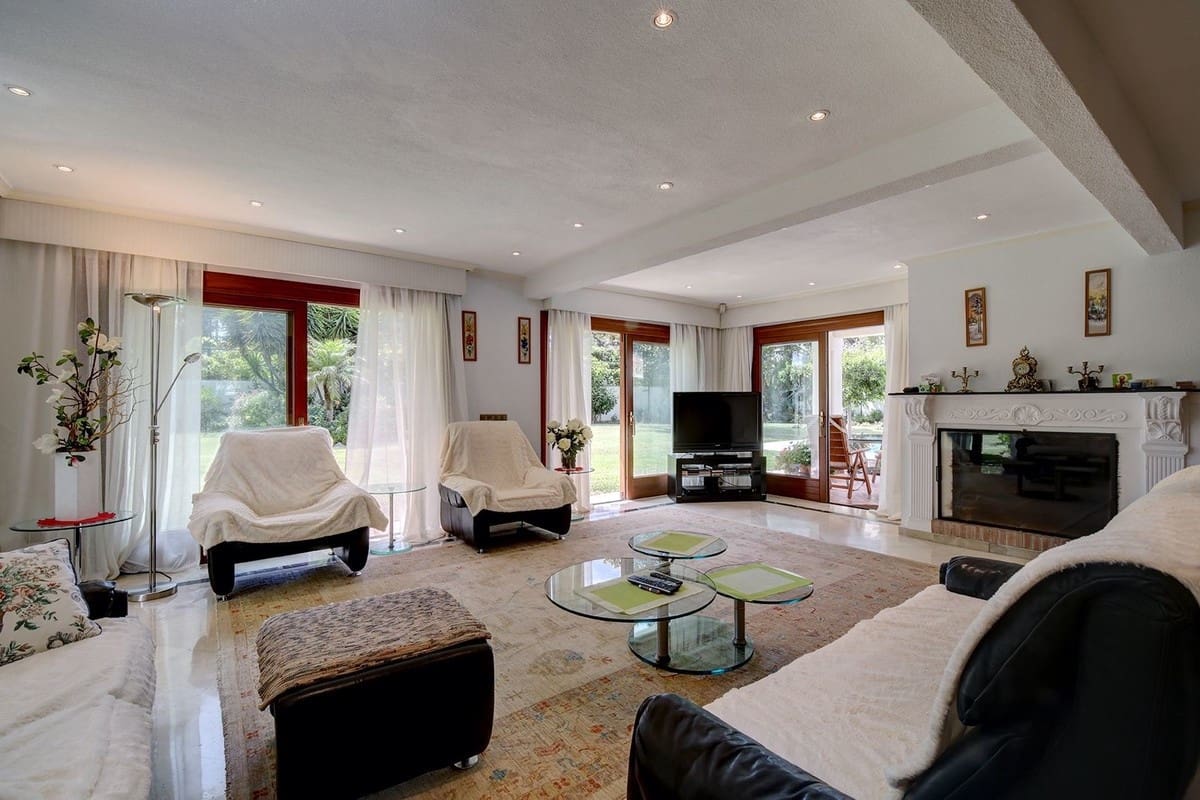 5 chambre Villa/Maison à vendre à Estepona avec piscine garage - 2 250 000 € (Ref: 9725634)