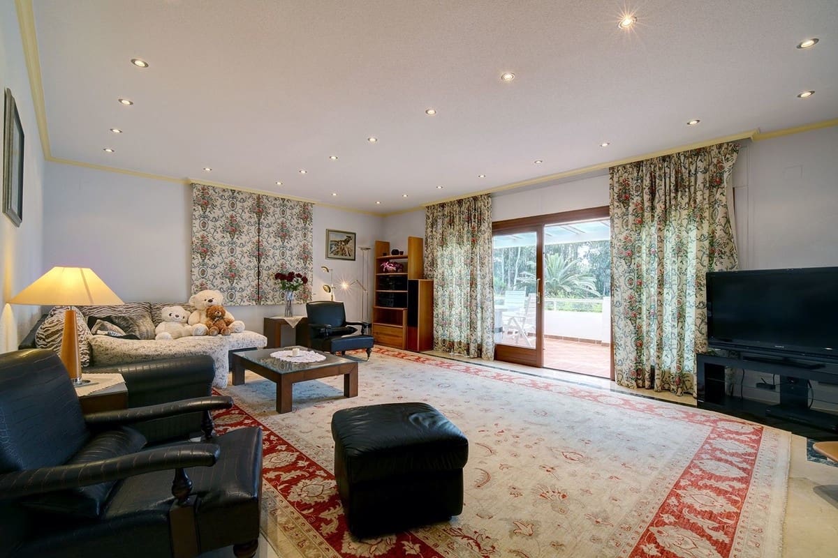 5 chambre Villa/Maison à vendre à Estepona avec piscine garage - 2 250 000 € (Ref: 9725634)