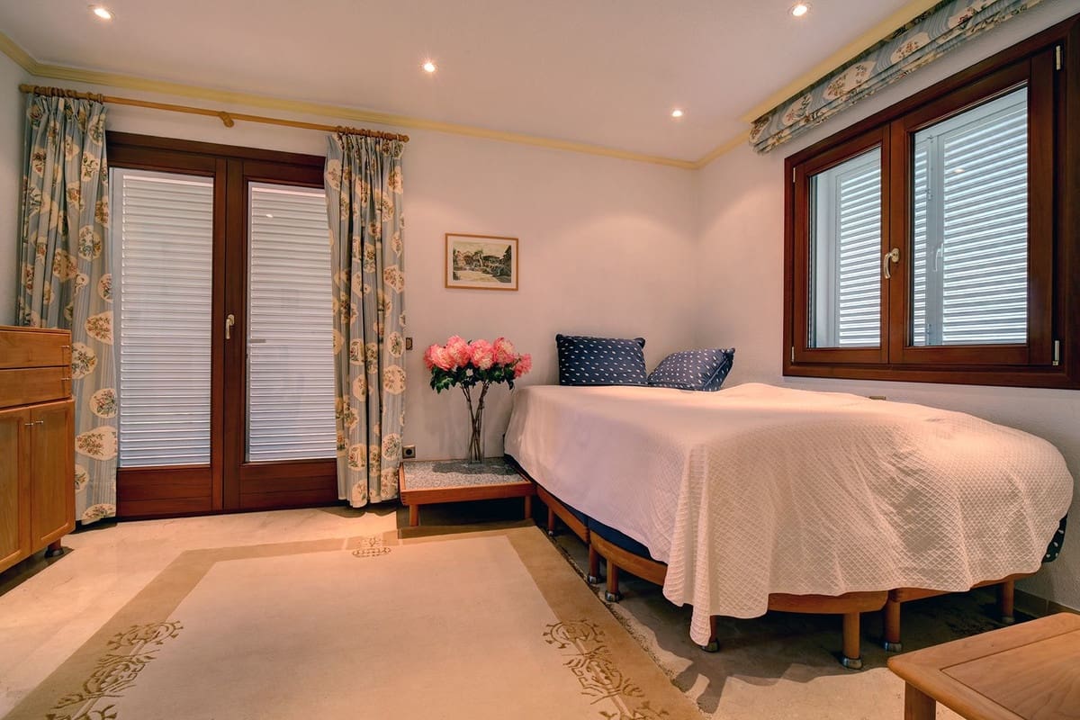 5 chambre Villa/Maison à vendre à Estepona avec piscine garage - 2 250 000 € (Ref: 9725634)