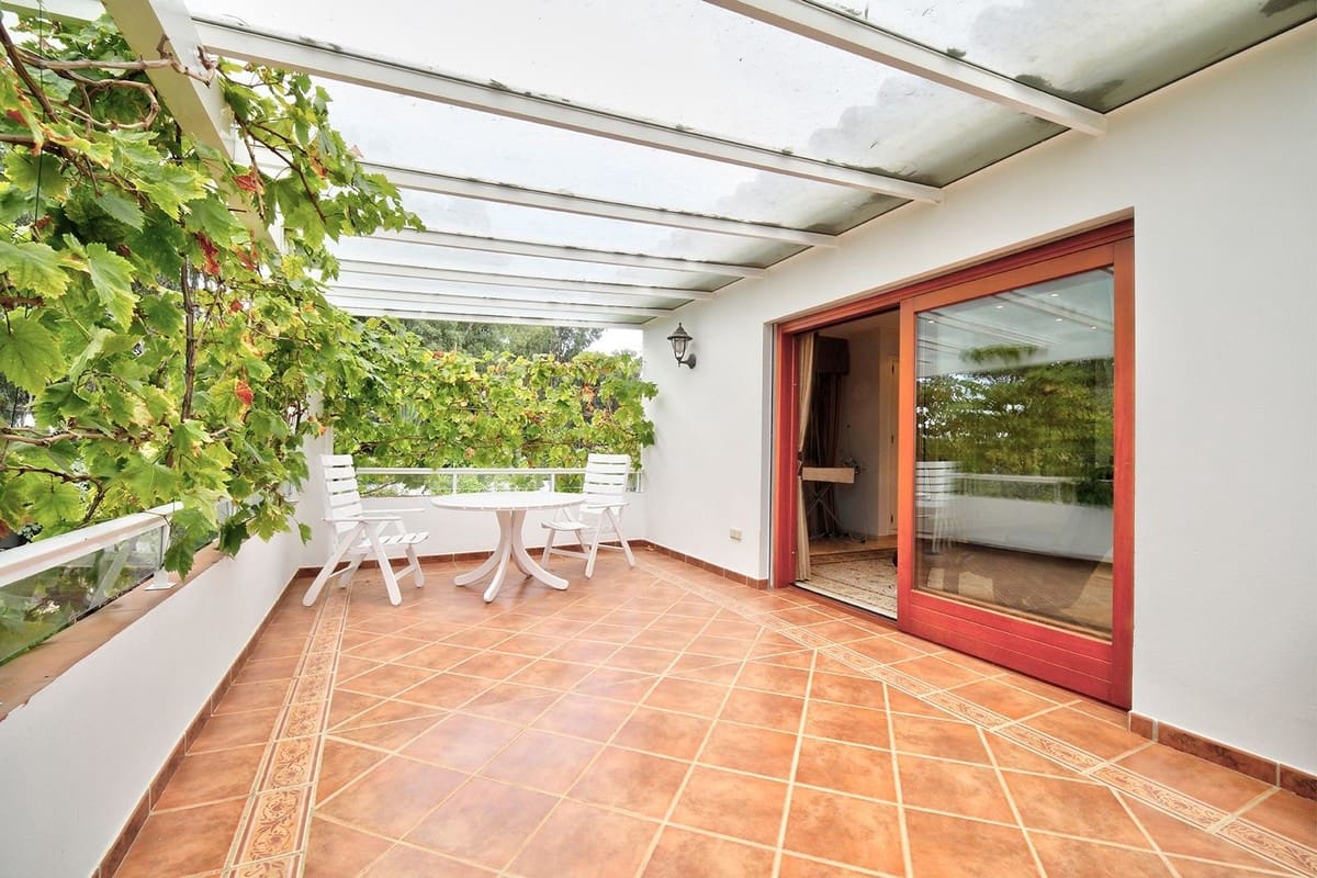 5 chambre Villa/Maison à vendre à Estepona avec piscine garage - 2 250 000 € (Ref: 9725634)