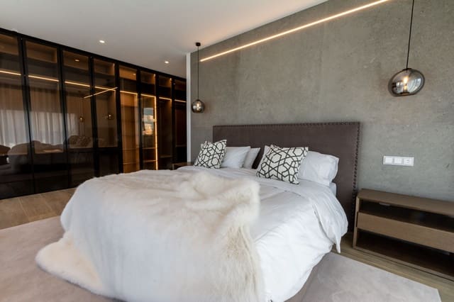 4 slaapkamer Villa te koop in Marbella met zwembad garage - € 2.600.000 (Ref: 9725641)