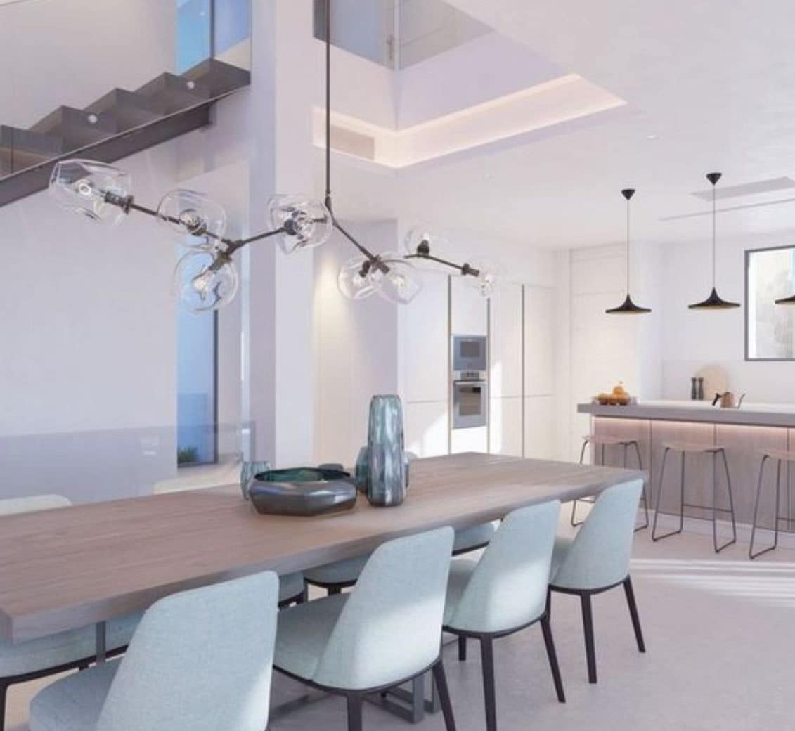 3 bedroom Villa for sale in Estepona with pool garage - € 1,100,000 (Ref: 9725651)