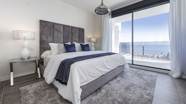 2 slaapkamer Appartement te koop in Manilva met zwembad garage - € 299.000 (Ref: 9725652)