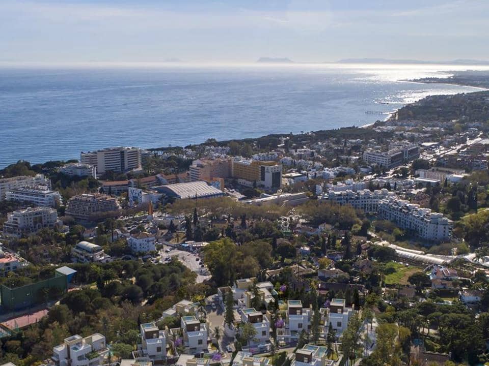 Chalet de 4 habitaciones en Golden Mile en venta con piscina garaje - 1.980.000 € (Ref: 9725673)