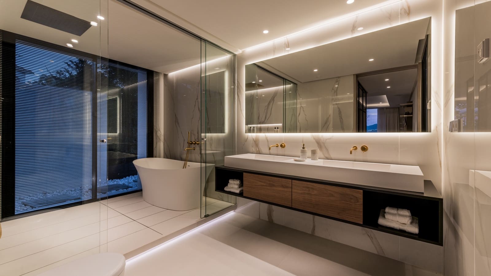 4 slaapkamer Villa te koop in Marbella met zwembad garage - € 3.825.000 (Ref: 9725681)