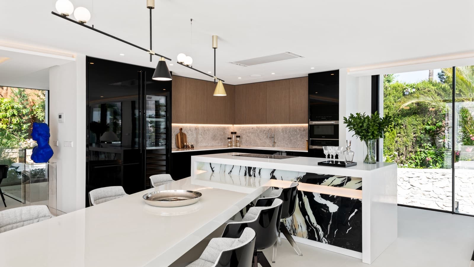 4 slaapkamer Villa te koop in Marbella met zwembad garage - € 3.825.000 (Ref: 9725681)