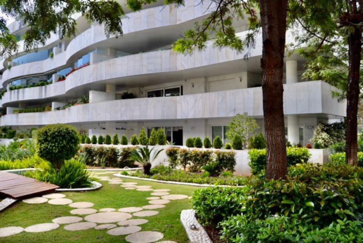 4 chambre Appartement à vendre à Marbella avec piscine garage - 1 155 000 € (Ref: 9725685)