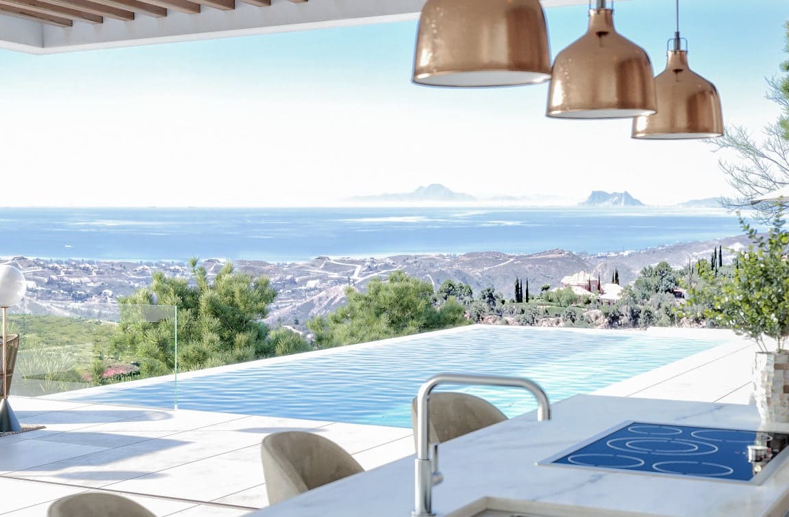 4 bedroom Villa for sale in Marbella with pool garage - € 1,900,000 (Ref: 9725688)