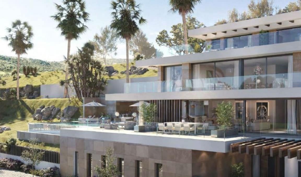 4 bedroom Villa for sale in Marbella with pool garage - € 1,900,000 (Ref: 9725688)