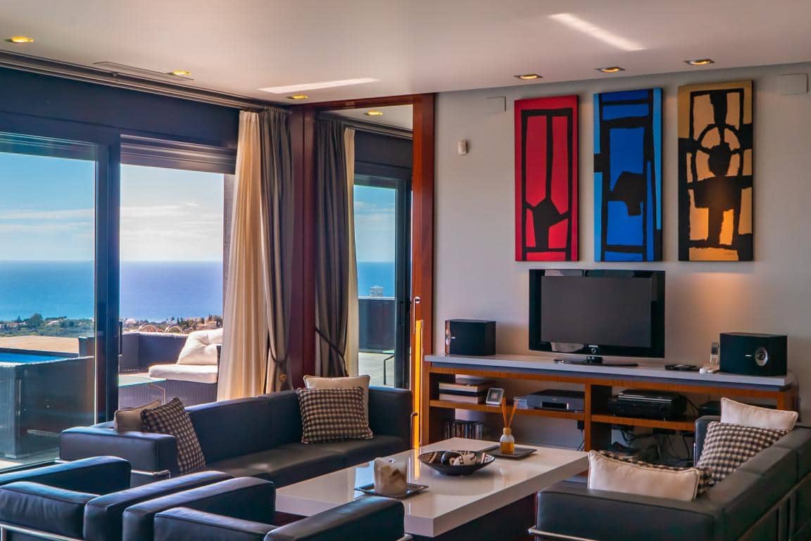 5 bedroom Villa for sale in Marbella with pool garage - € 3,500,000 (Ref: 9725691)