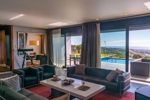 5 bedroom Villa for sale in Marbella with pool garage - € 3,500,000 (Ref: 9725691)