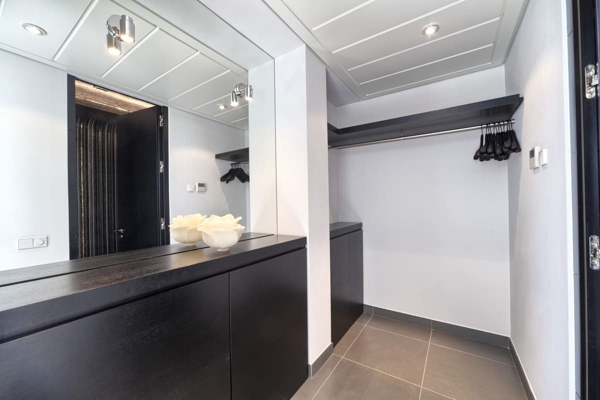 5 soveværelse Villa til salg i Los Flamingos med swimmingpool garage - € 4.975.000 (Ref: 9725693)