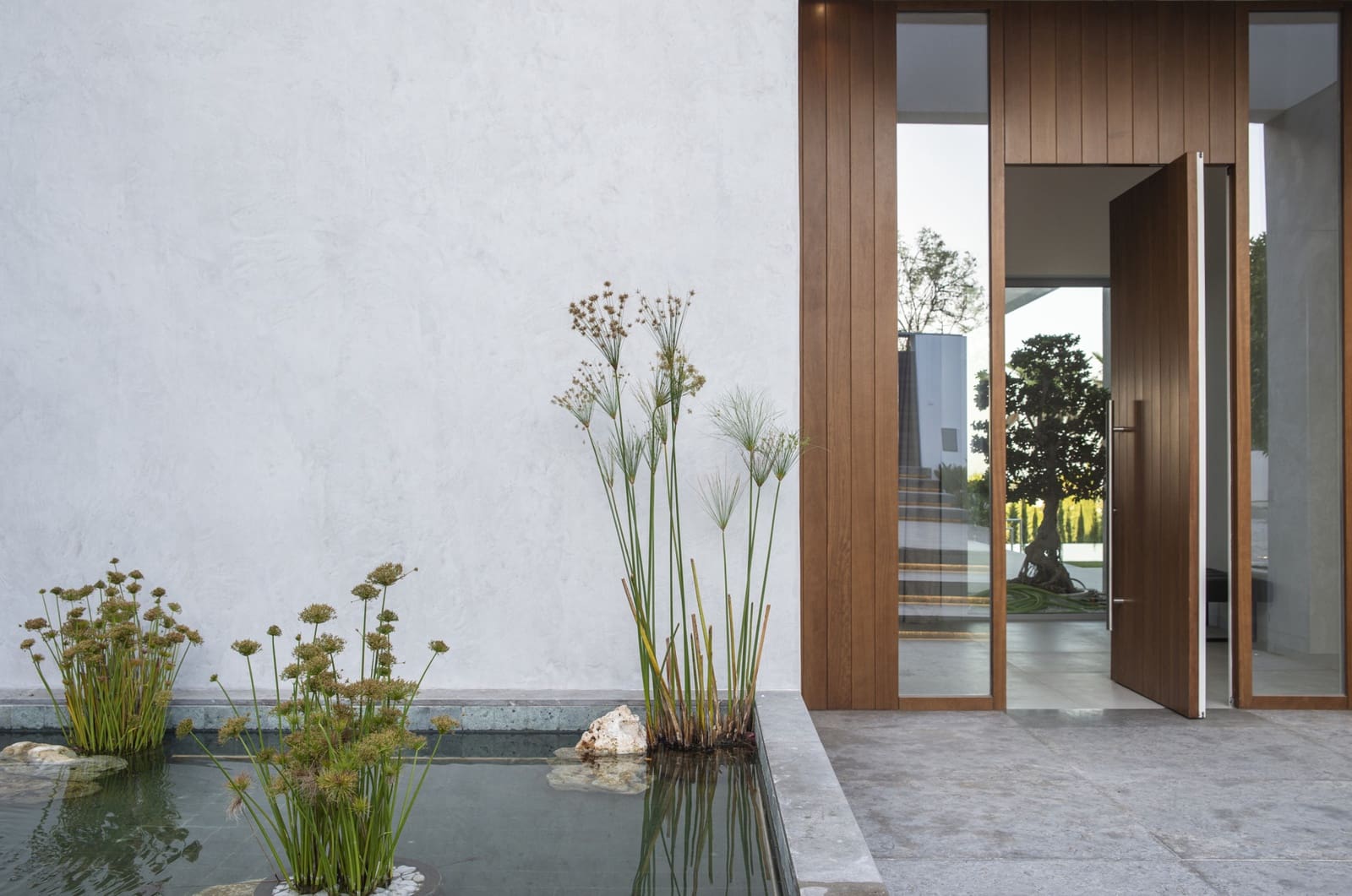 5 bedroom Villa for sale in Marbella with pool garage - € 3,200,000 (Ref: 9725697)