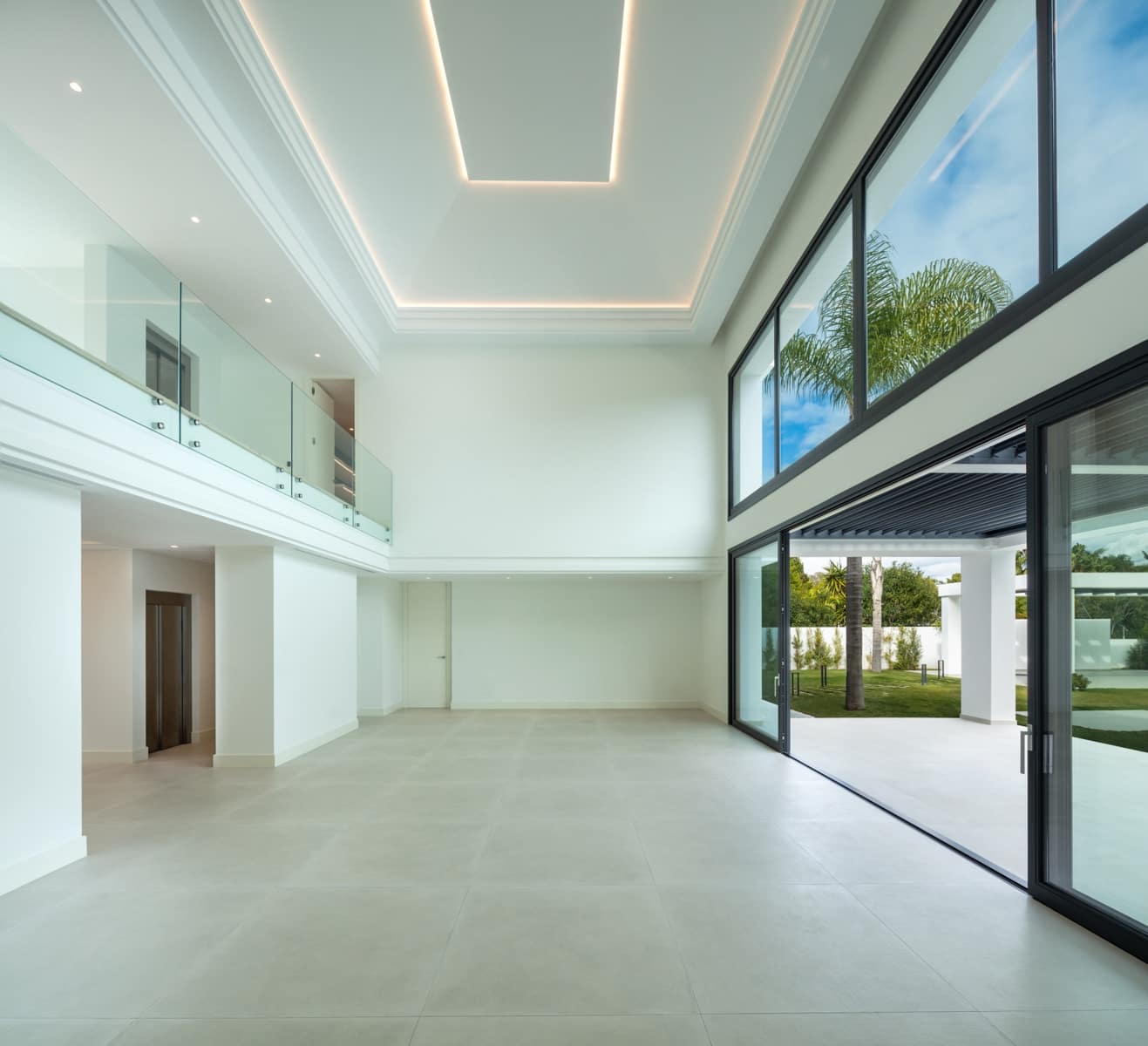 5 soverom Villa til salgs i Marbella med svømmebasseng garasje - € 3 900 000 (Ref: 9725702)