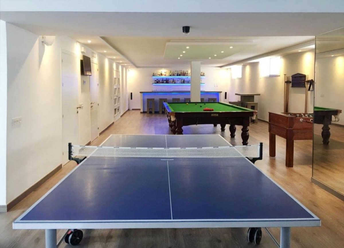 5 Zimmer Villa zu verkaufen in Nueva Andalucia mit Pool Garage - 3.200.000 € (Ref: 9725705)