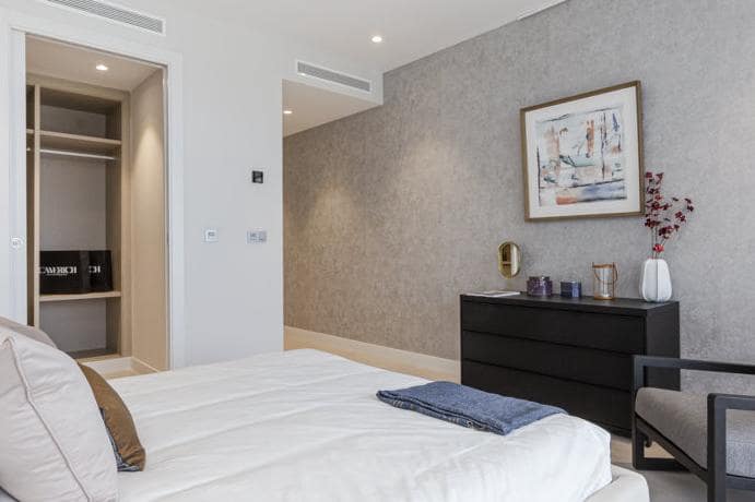 2 Zimmer Apartment zu verkaufen in Estepona mit Pool Garage - 285.000 € (Ref: 9725714)