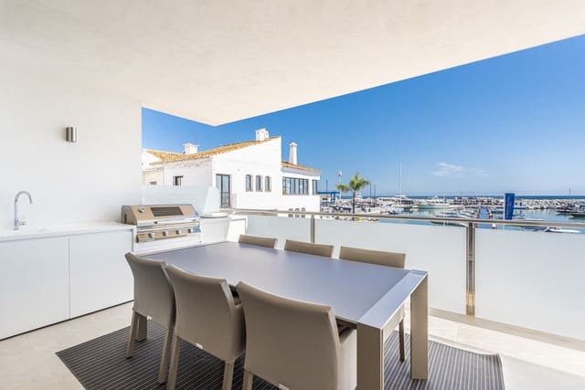 2 chambre Penthouse à vendre à Puerto Banus, Marbella - 1 495 000 € (Ref: 9725723)