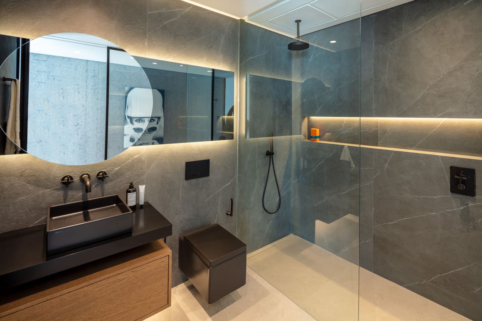 5 slaapkamer Villa te koop in Nueva Andalucia met zwembad garage - € 4.995.000 (Ref: 9725741)