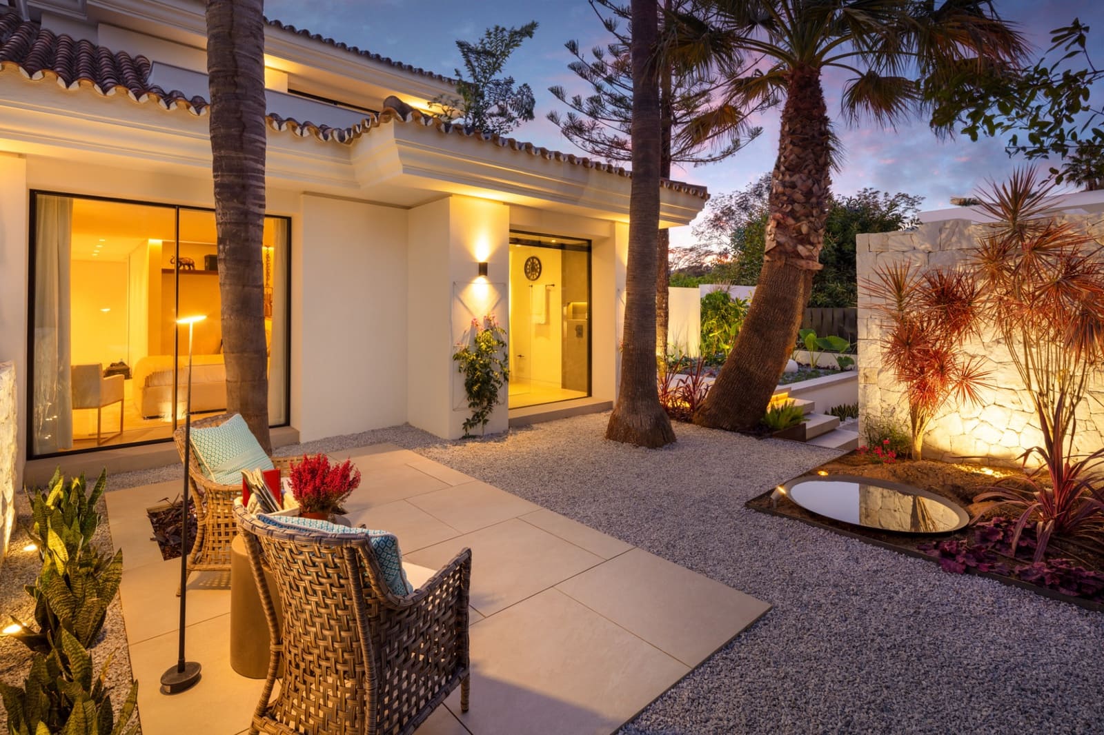 5 slaapkamer Villa te koop in Nueva Andalucia met zwembad garage - € 4.995.000 (Ref: 9725741)