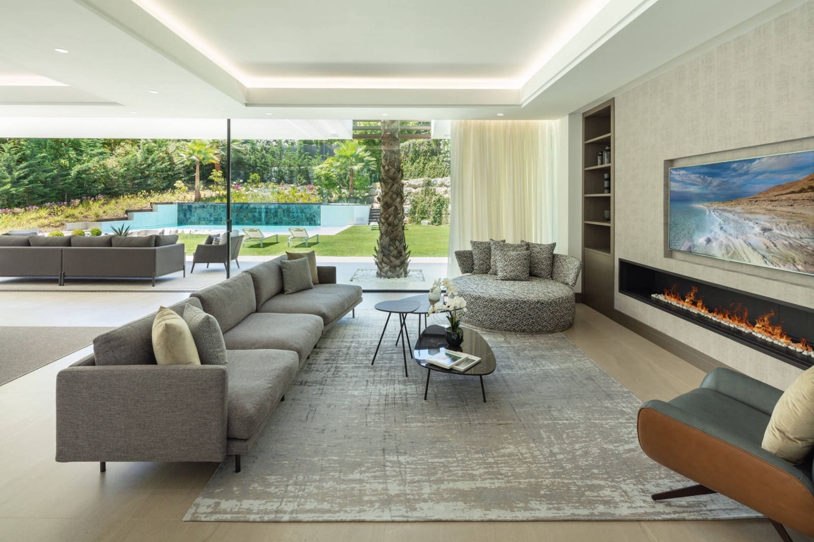 5 bedroom Villa for sale in Marbella with pool garage - € 3,995,000 (Ref: 9725742)