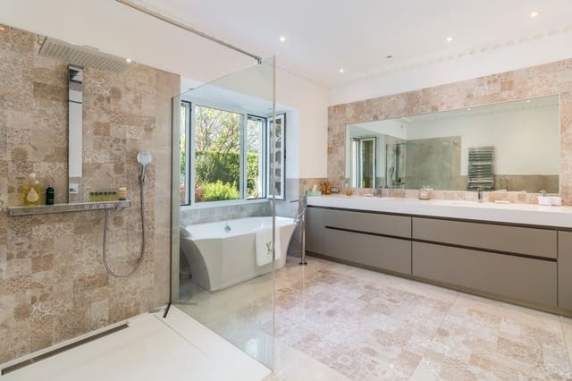 5 soveværelse Villa til salg i El Paraiso, Estepona med swimmingpool garage - € 3.495.000 (Ref: 9725746)