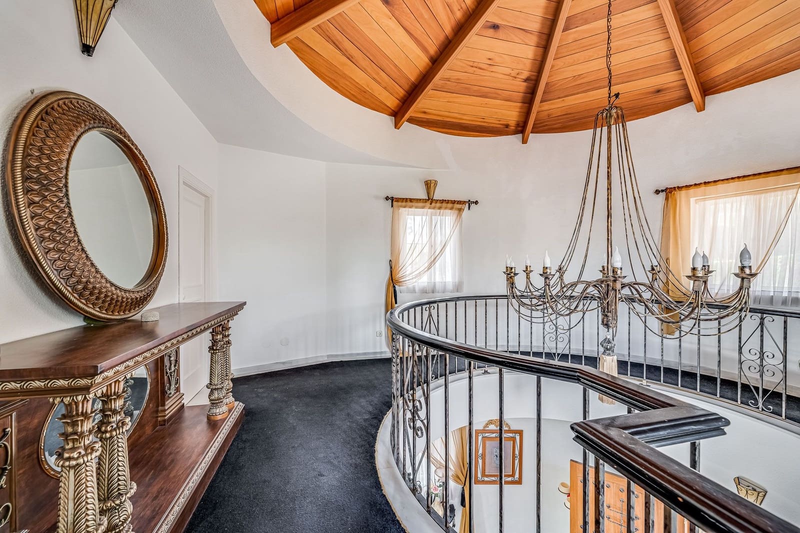 7 sypialnia Willa na sprzedaż w Marbella z basenem garażem - 1 990 000 € (Ref: 9725750)