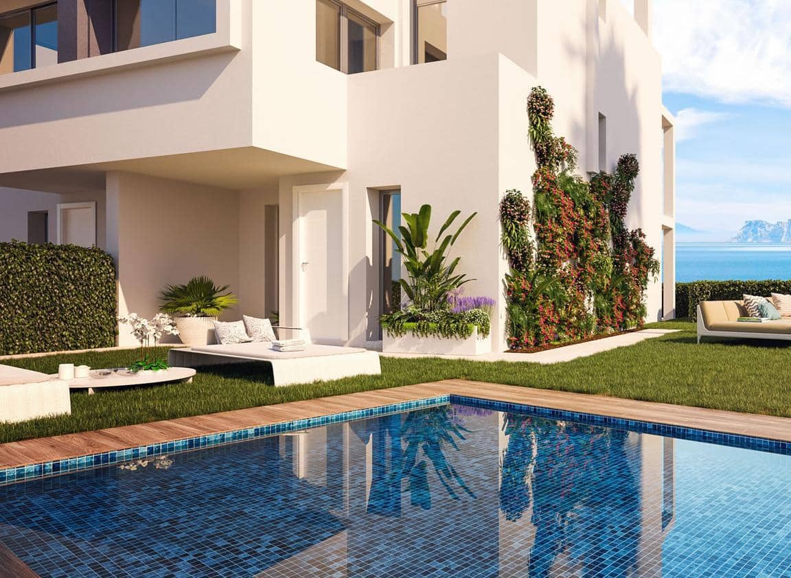 4 soveværelse Villa til salg i Estepona med swimmingpool garage - € 400.000 (Ref: 9725760)